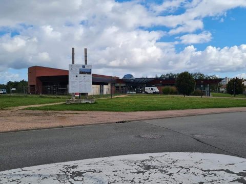 Nettoyage après travaux par notre société de nettoyage de la médiathèque à Saint Eloy les Mines